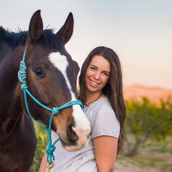 Meet your Posher, Becca - Picture 1 of 1